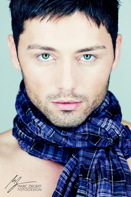 Model Emin